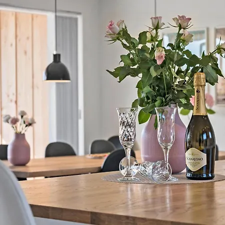 펜션 4 Bedroom In *